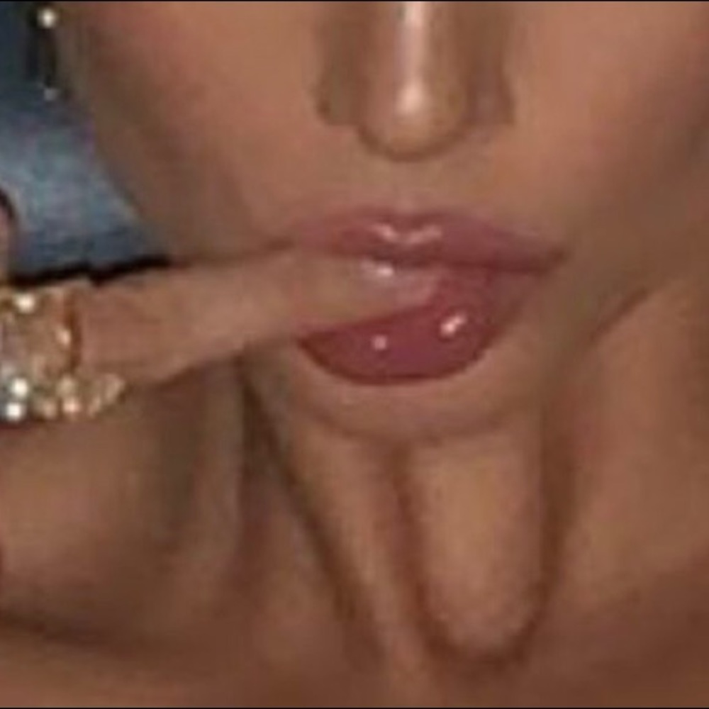 Meet your Posher, Raquelle